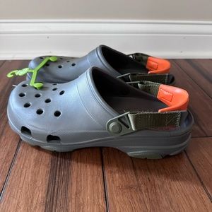 NEW Men’s Gray Crocs Size 10